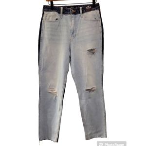 Hollister, NWT, Jeans, Ultra High-Rise Mom Jeans, Women's sz 28, L- 27 Inches  F